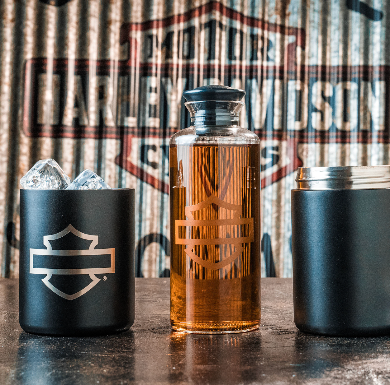 GIFTS & ACCESSORIES