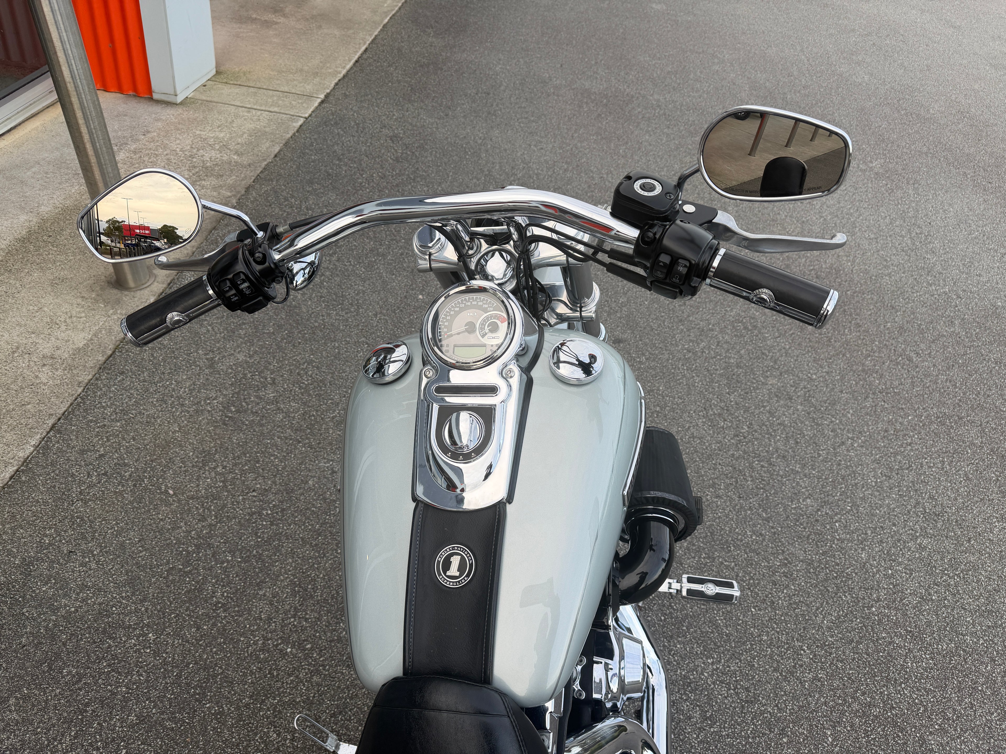 2014 Harley-Davidson Dyna Super Glide Custom 1690 (FXDC)