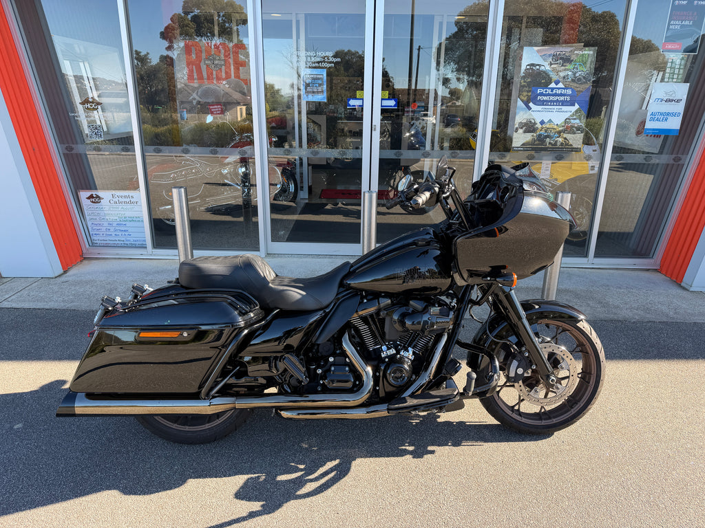 2022 Harley-Davidson Road Glide Special ST 117 (FLTRXST)
