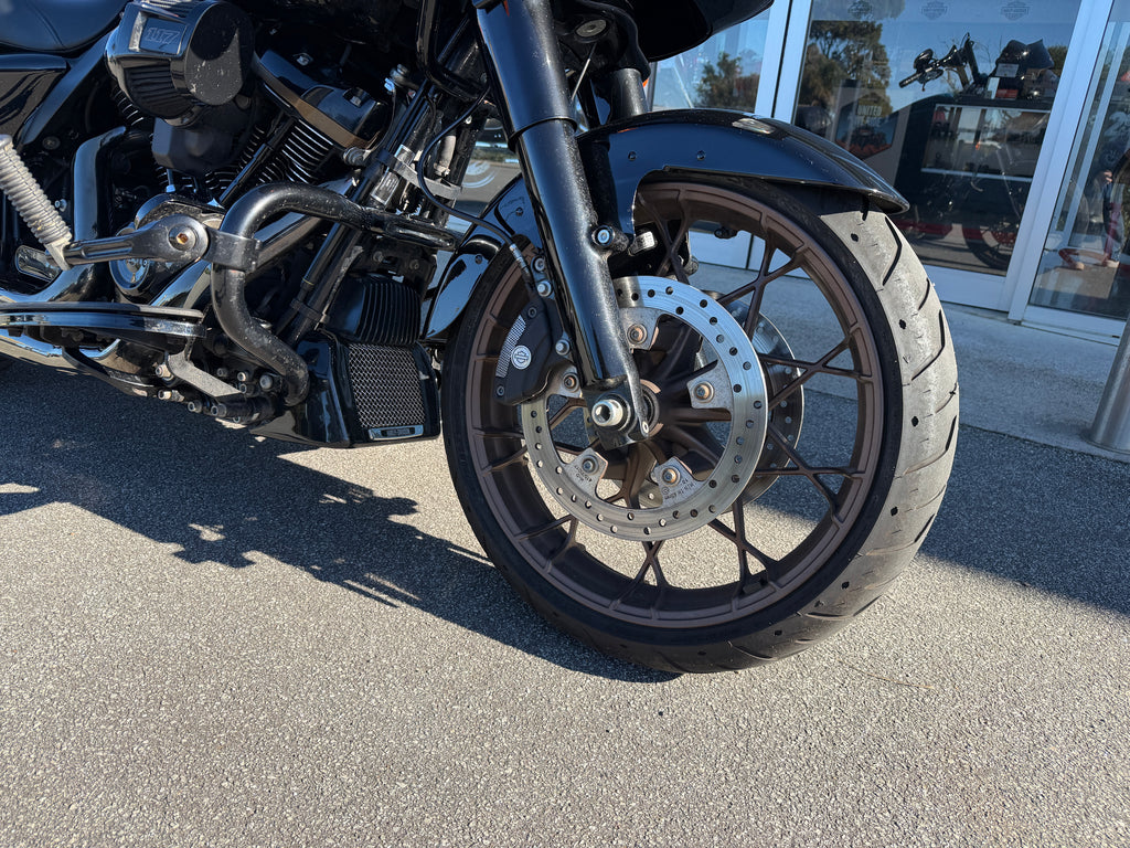 2022 Harley-Davidson Road Glide Special ST 117 (FLTRXST)