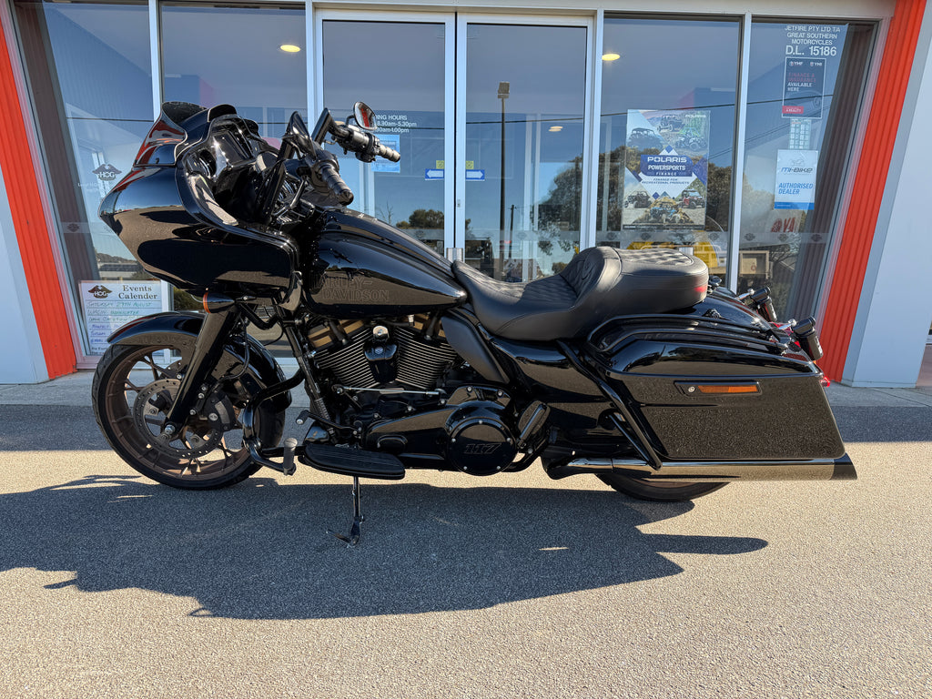 2022 Harley-Davidson Road Glide Special ST 117 (FLTRXST)
