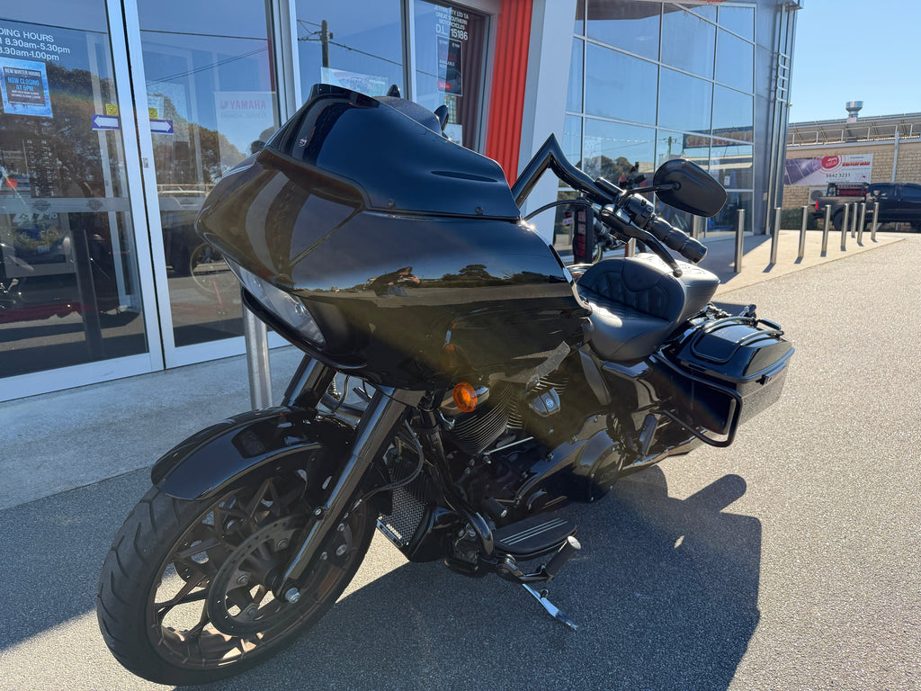 2022 Harley-Davidson Road Glide Special ST 117 (FLTRXST)