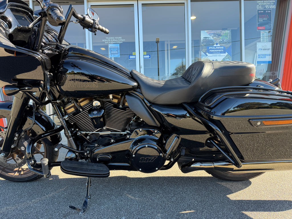 2022 Harley-Davidson Road Glide Special ST 117 (FLTRXST)