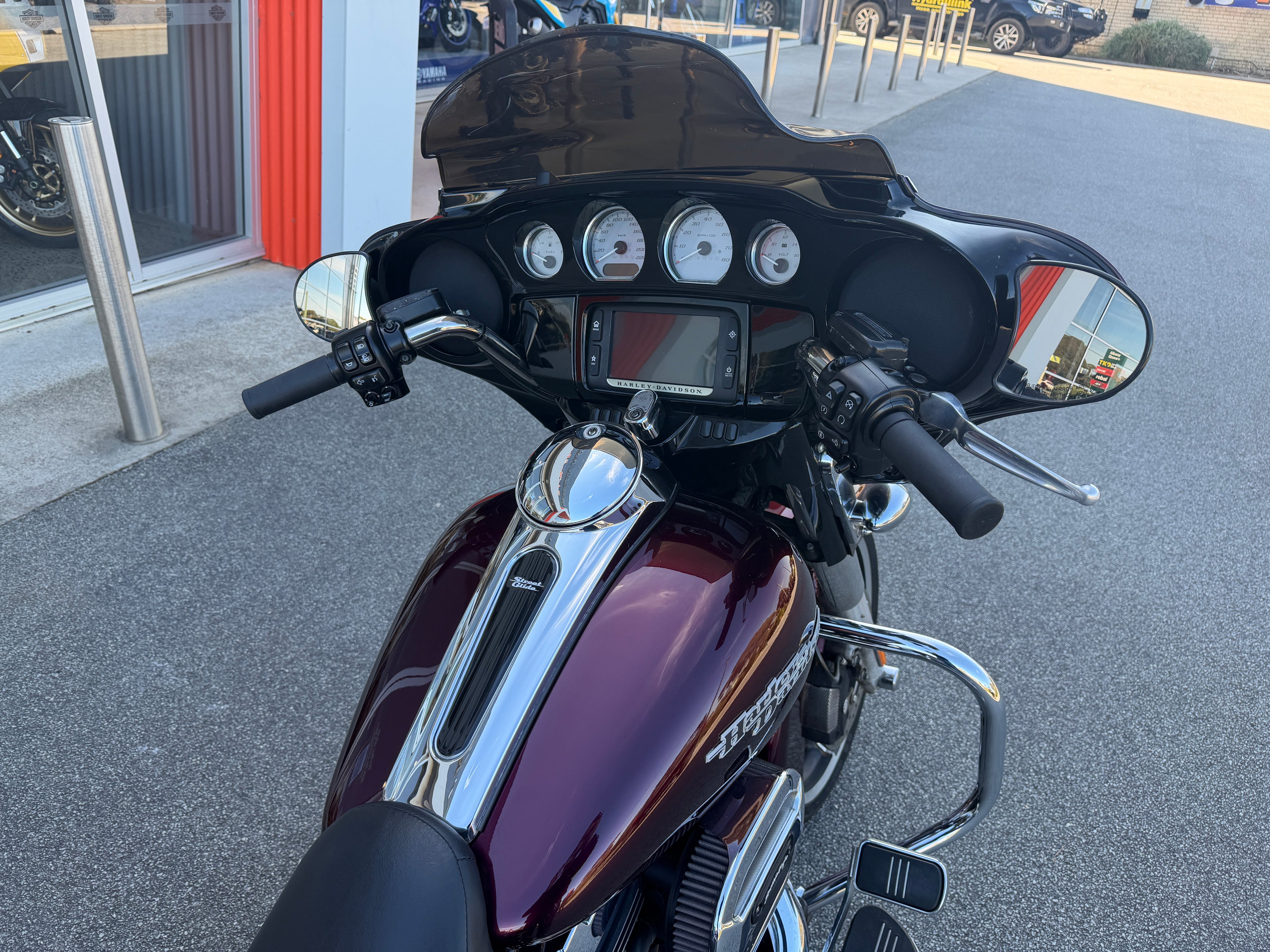2015 Harley-Davidson Street Glide Special 103 (FLHXS)
