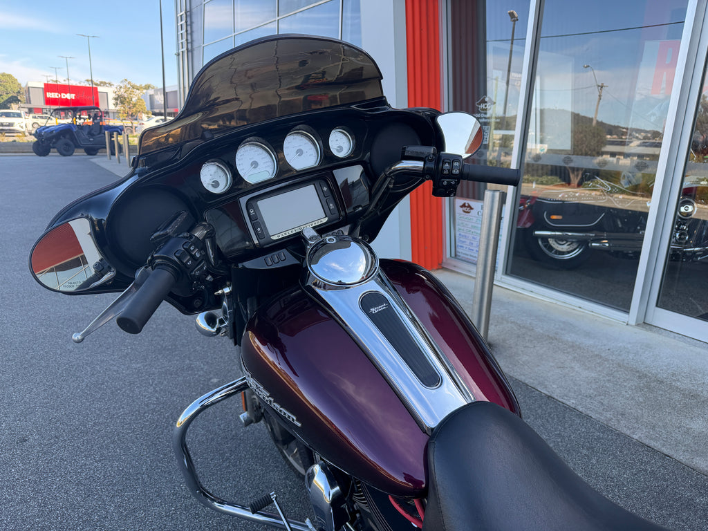 2015 Harley-Davidson Street Glide Special 103 (FLHXS)